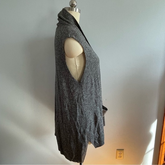 Ellen Tracy Long Sweater Vest- Black and White Mix- Size 1X - Picture 3 of 5